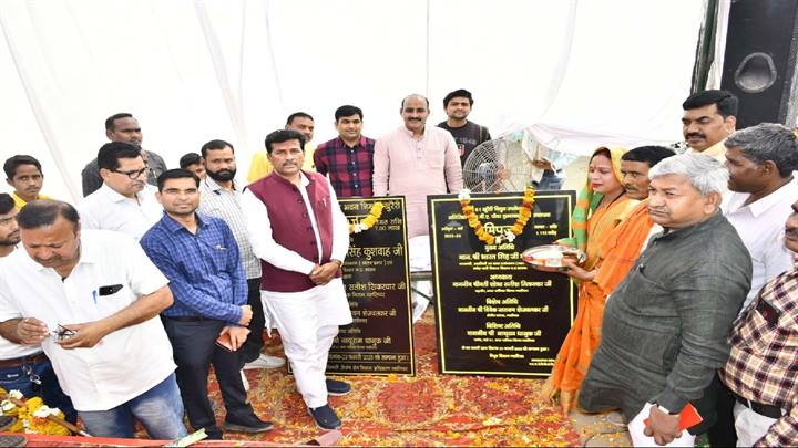 राज्य मंत्री (स्वतंत्र प्रभार) श्री कुशवाह ने विकास यात्रा में किया जन-संवाद